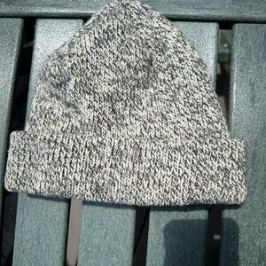 Large Wool Off White/Gray Heather Beanie (gently used)